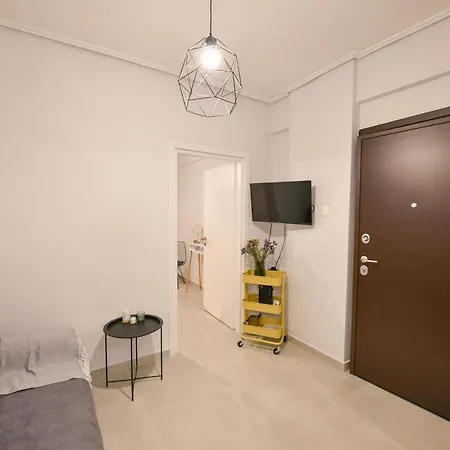 Modern, Comfortable Apartment, In The Heart Of The City_2 شقة لاريسا